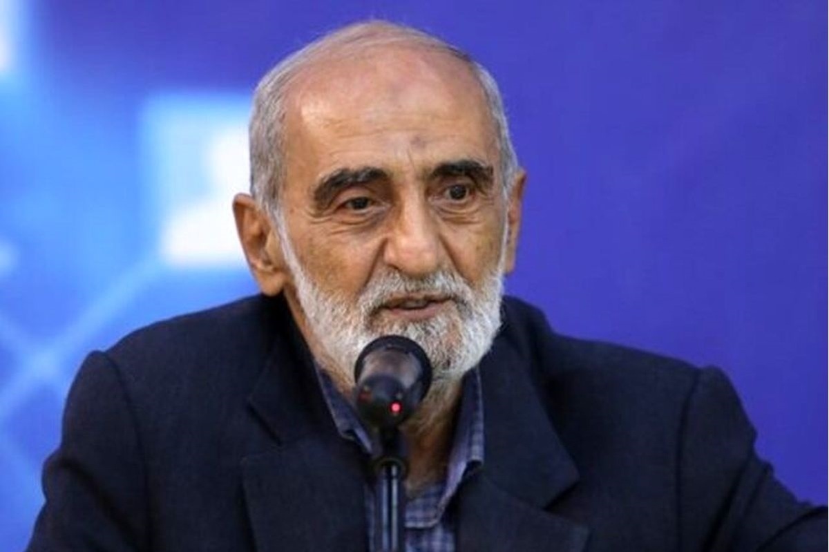 حسین شریعتمداری: نوبت پاسخگویی که رسید مدعیان اصلاحات ژست منتقد گرفتند/ ا اگر اختیار داشتید مملکت را دودستی تحویل دشمن نداده بودید/ اگر اختیار رهبری نبود، فتنه‌گران به سزای اعمالشان رسیده بودند!